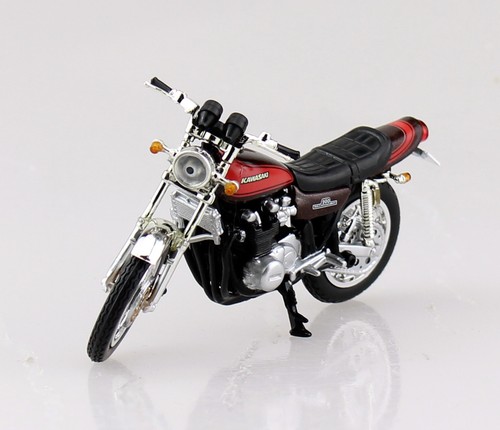 Kawasaki 900 gto rot 24 - 900, 1:24